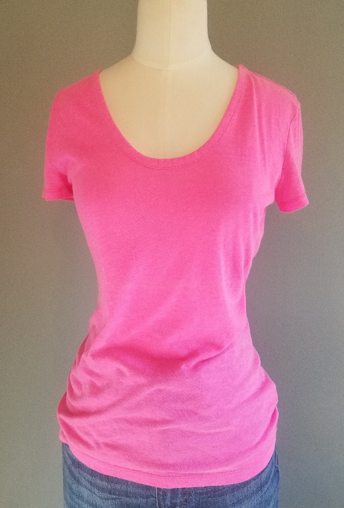 Gap U-Neck Tee